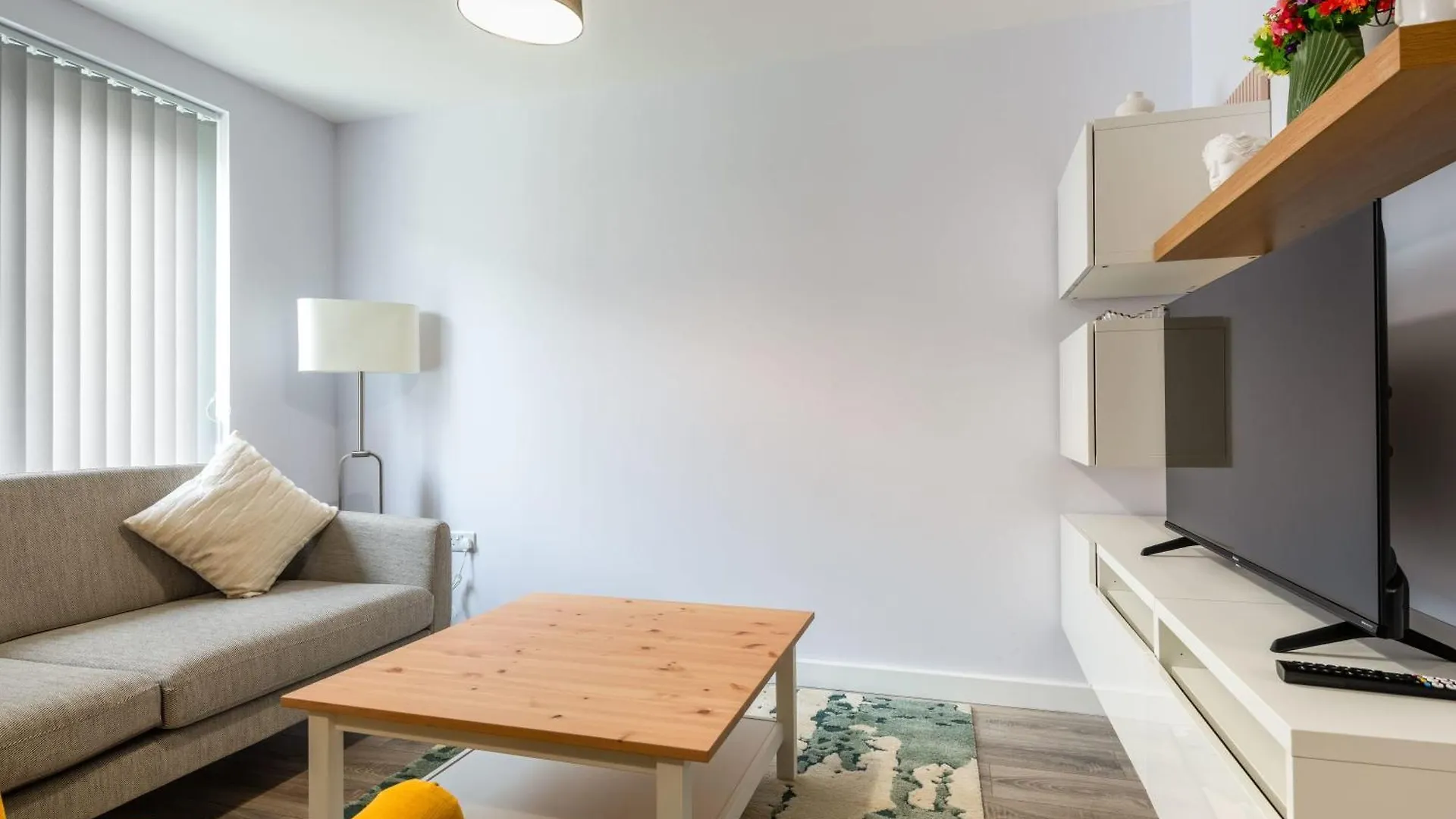 Modern 1 Bedroom York Apartment
